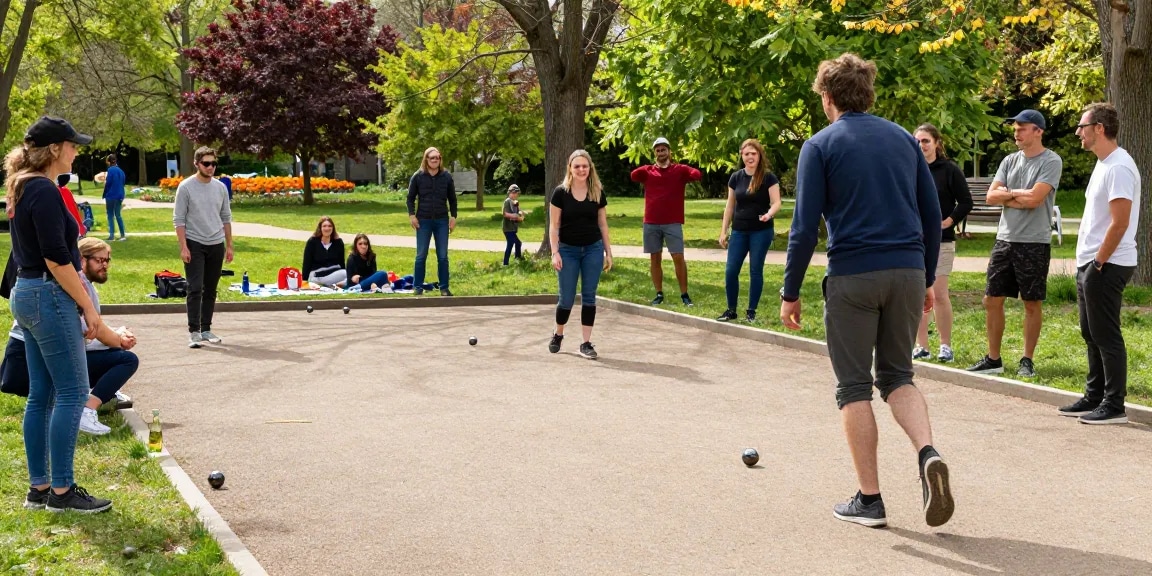 Petanque di taman cerah oleh fopikotabanjarba.org, sekelompok teman bersenang-senang, suasana hidup dan aktif.