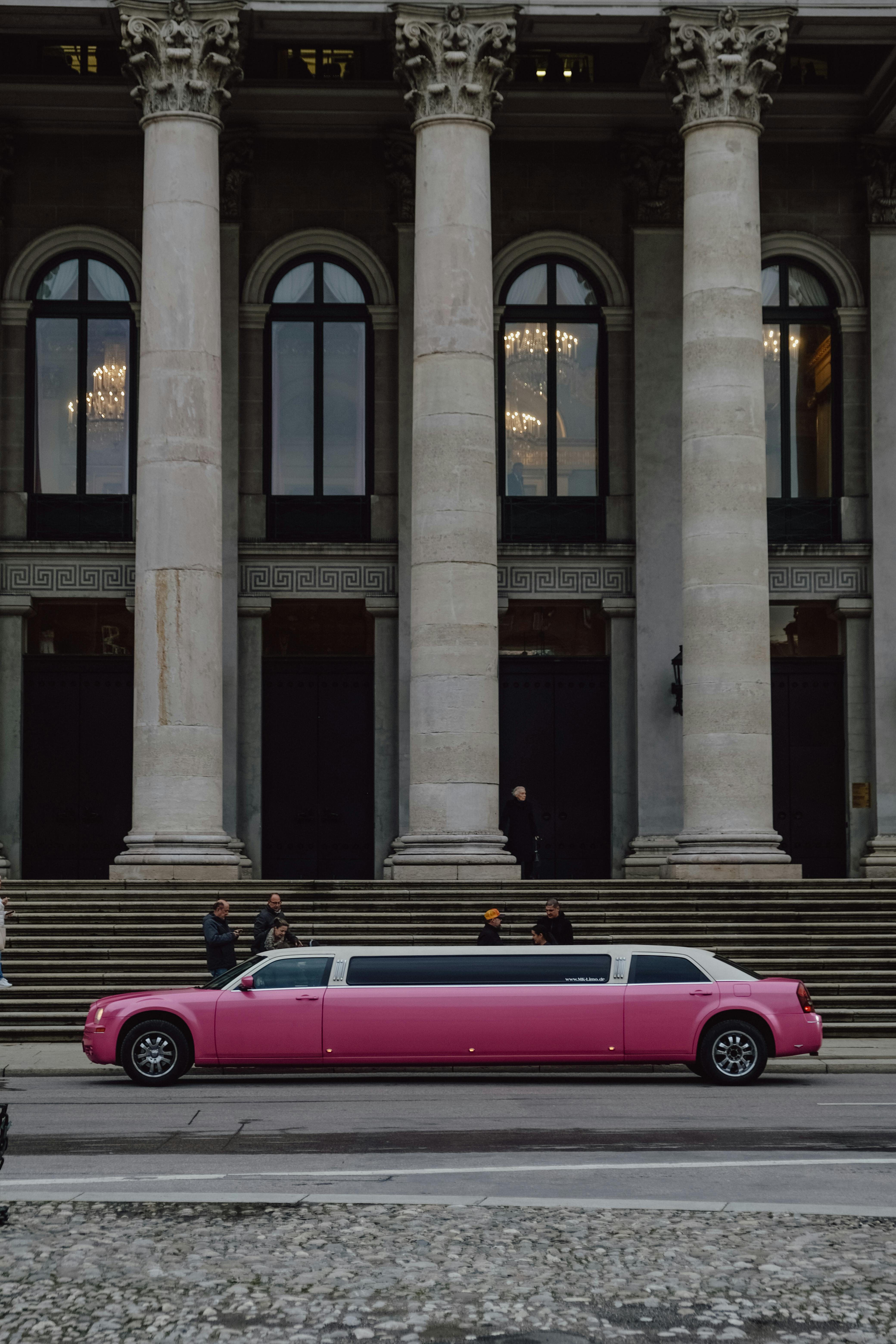 Book a Reliable Limo in Miami for Premium Transportation